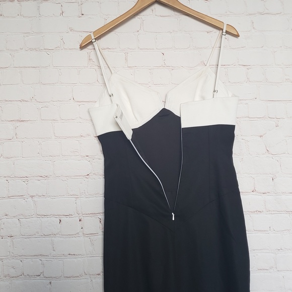 Black Halo dress - Picture 4 of 7